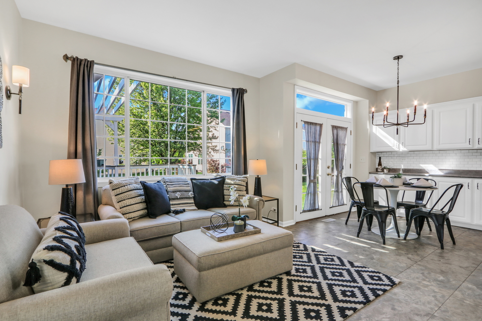 1578 Woodbury Circle