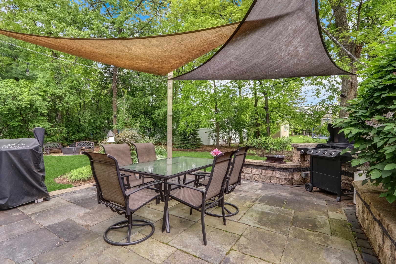 1156 Vineyard Drive