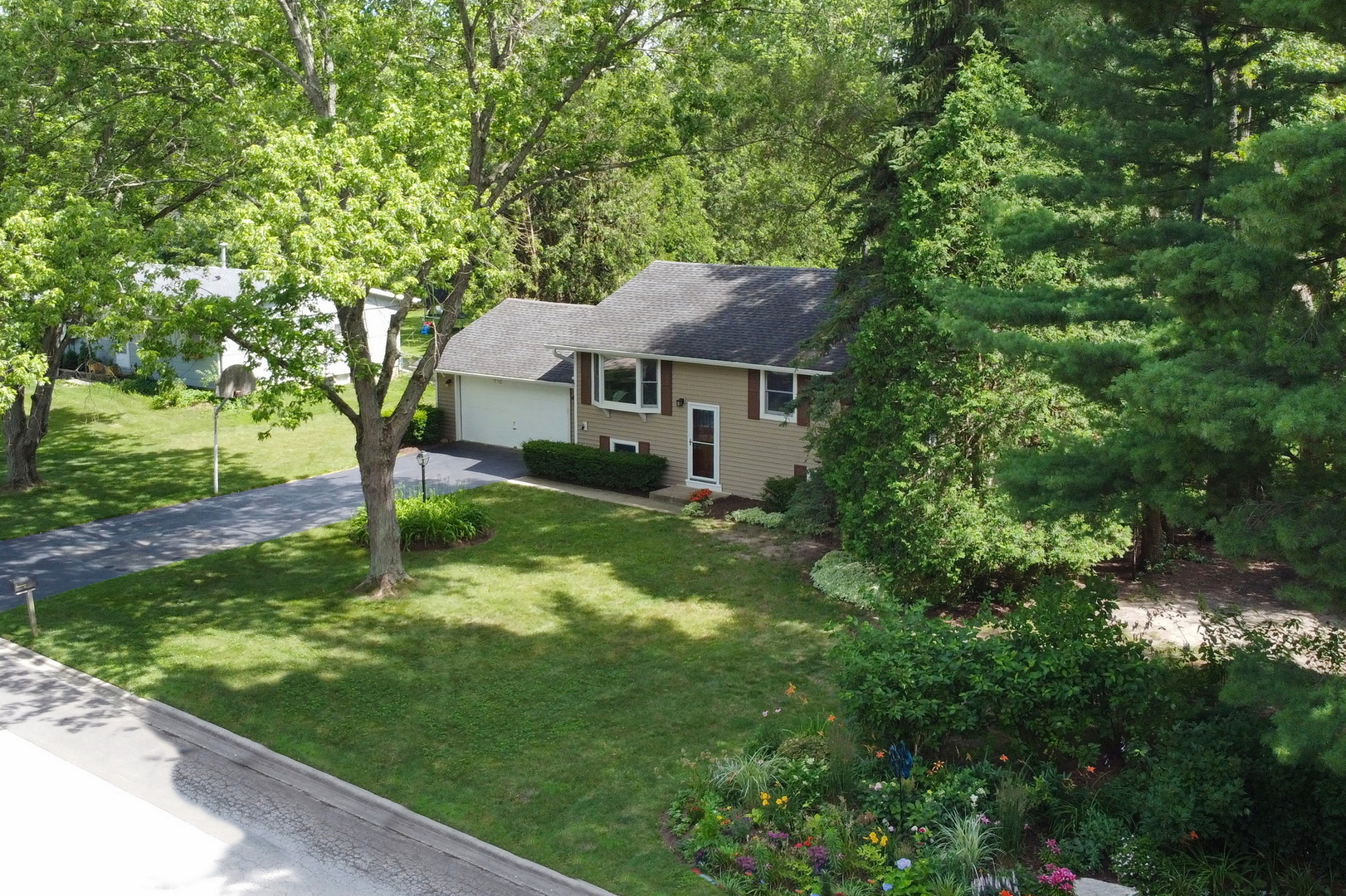 15683 W Birchwood Lane