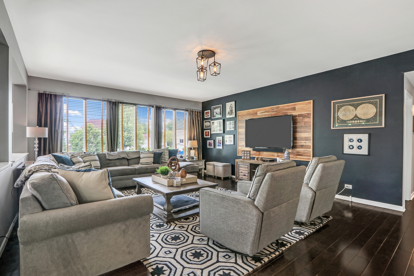 284 W Biros Lane