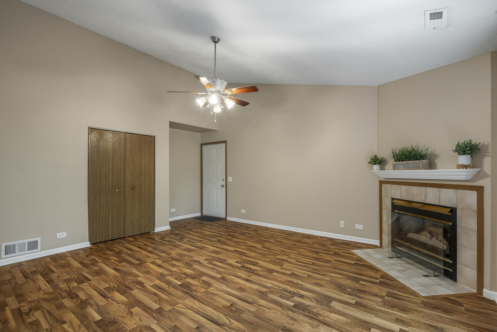 325 N Airlite Street Unit: D