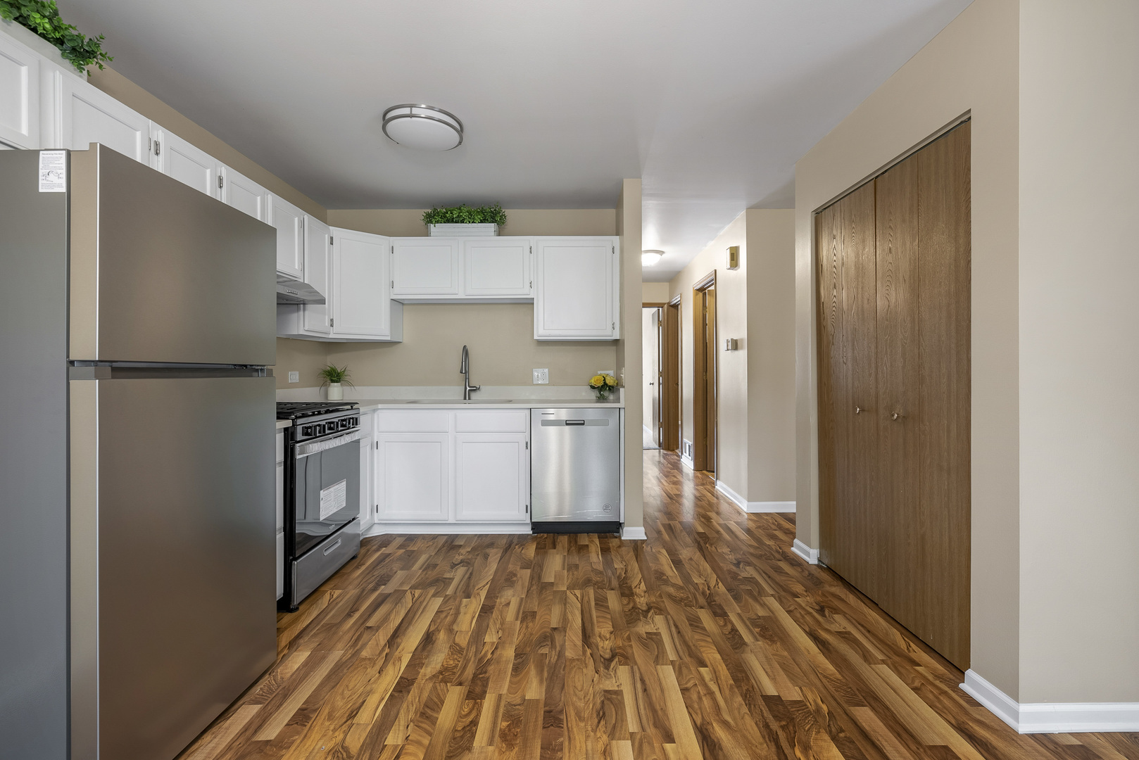 325 N Airlite Street Unit: D