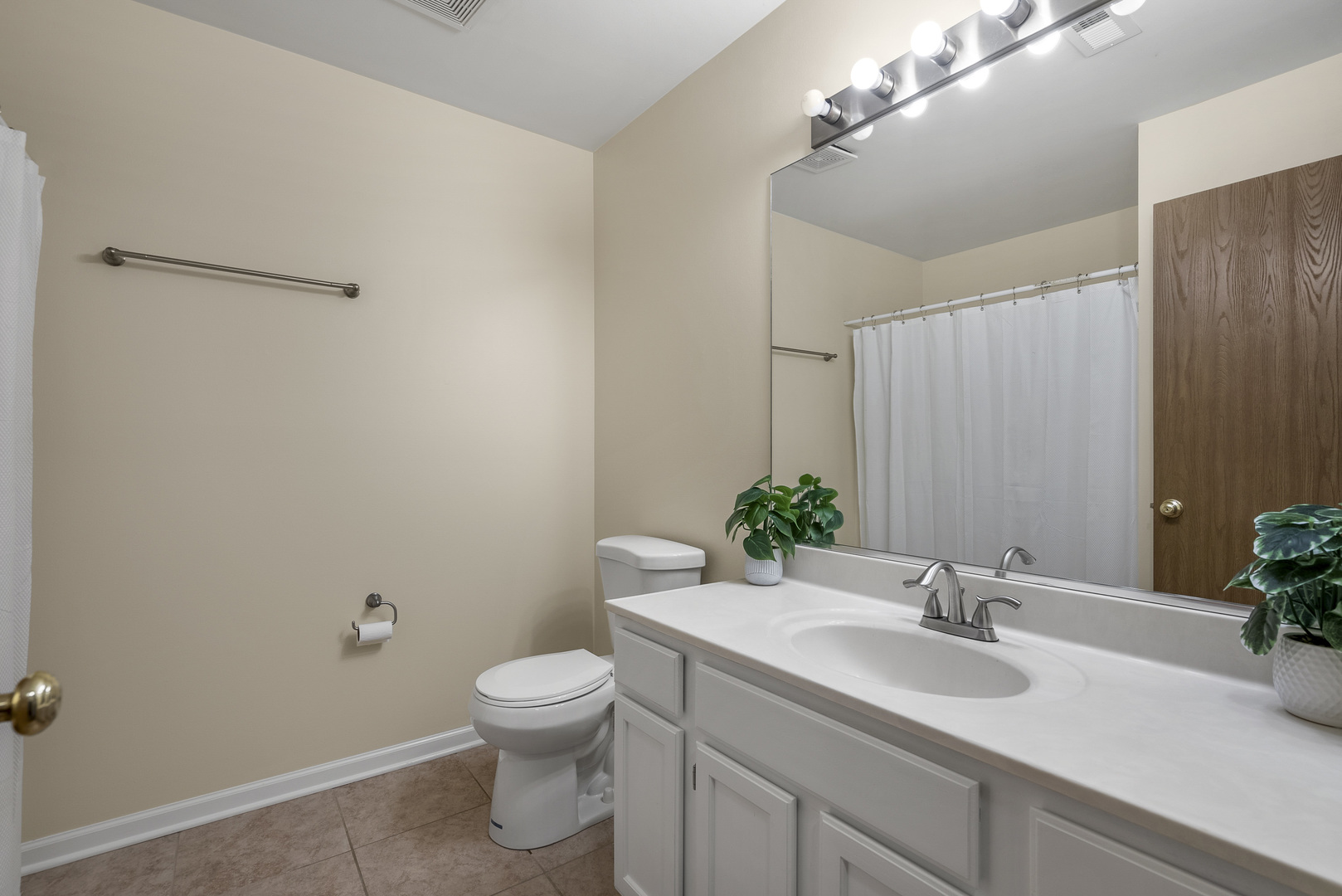 325 N Airlite Street Unit: D