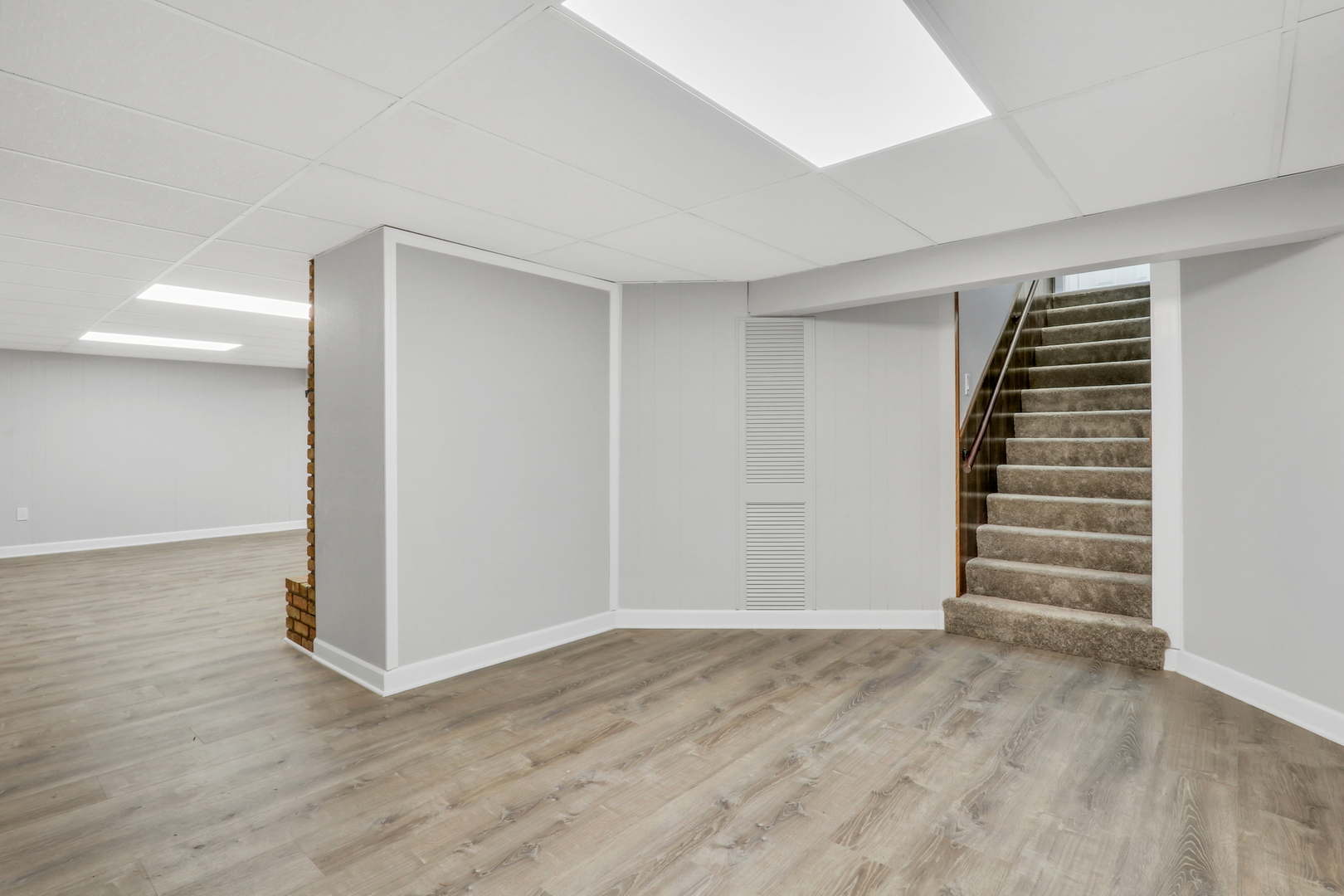 696 Hillside Avenue