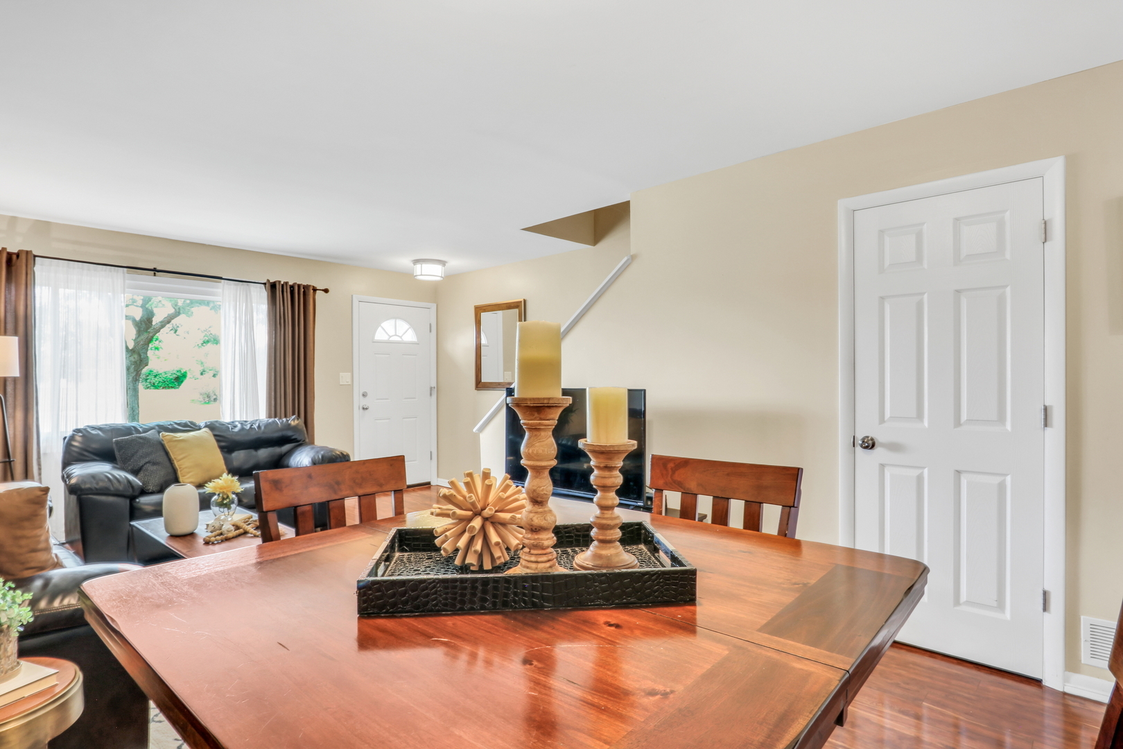 17462 W Walnut Lane