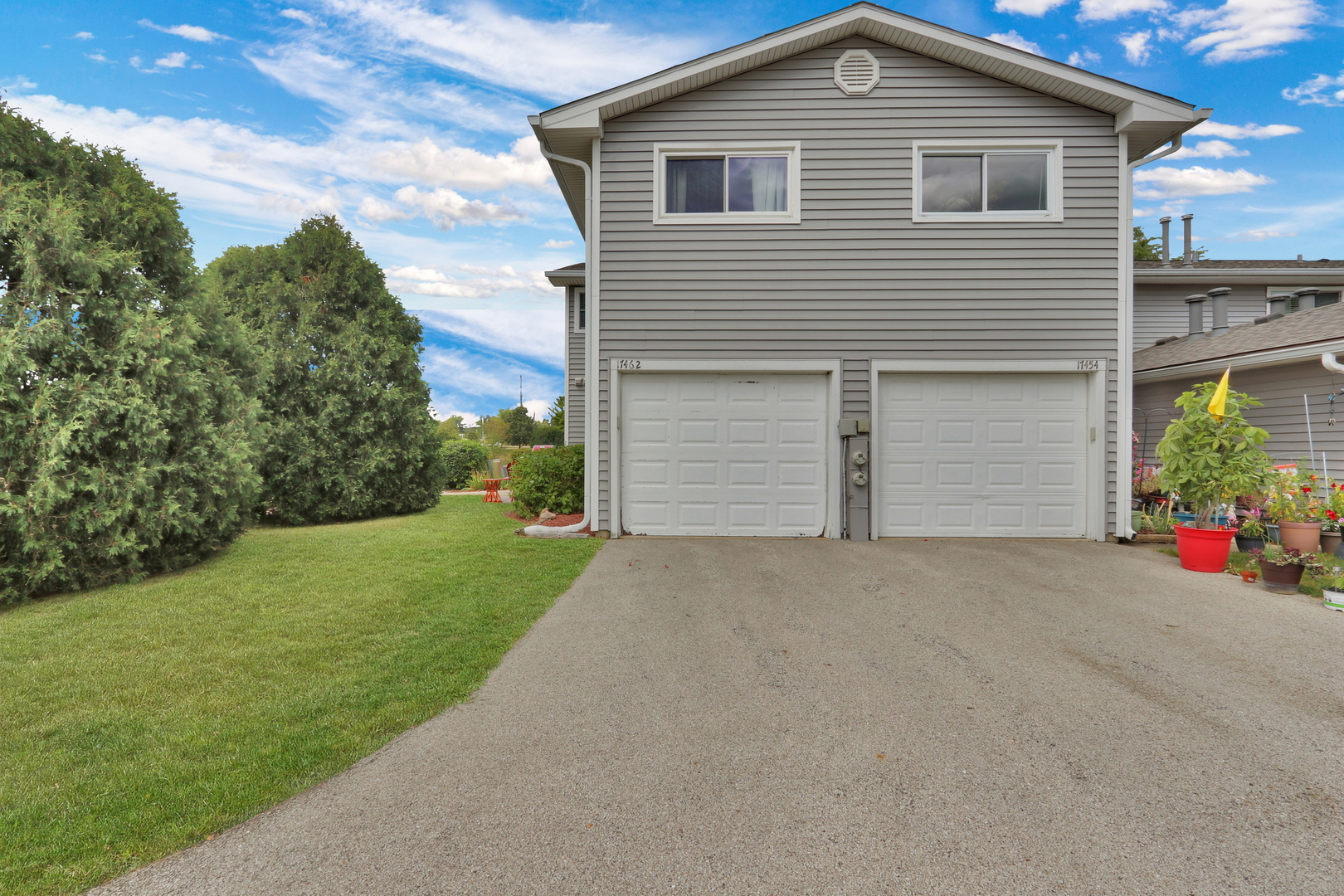 17462 W Walnut Lane