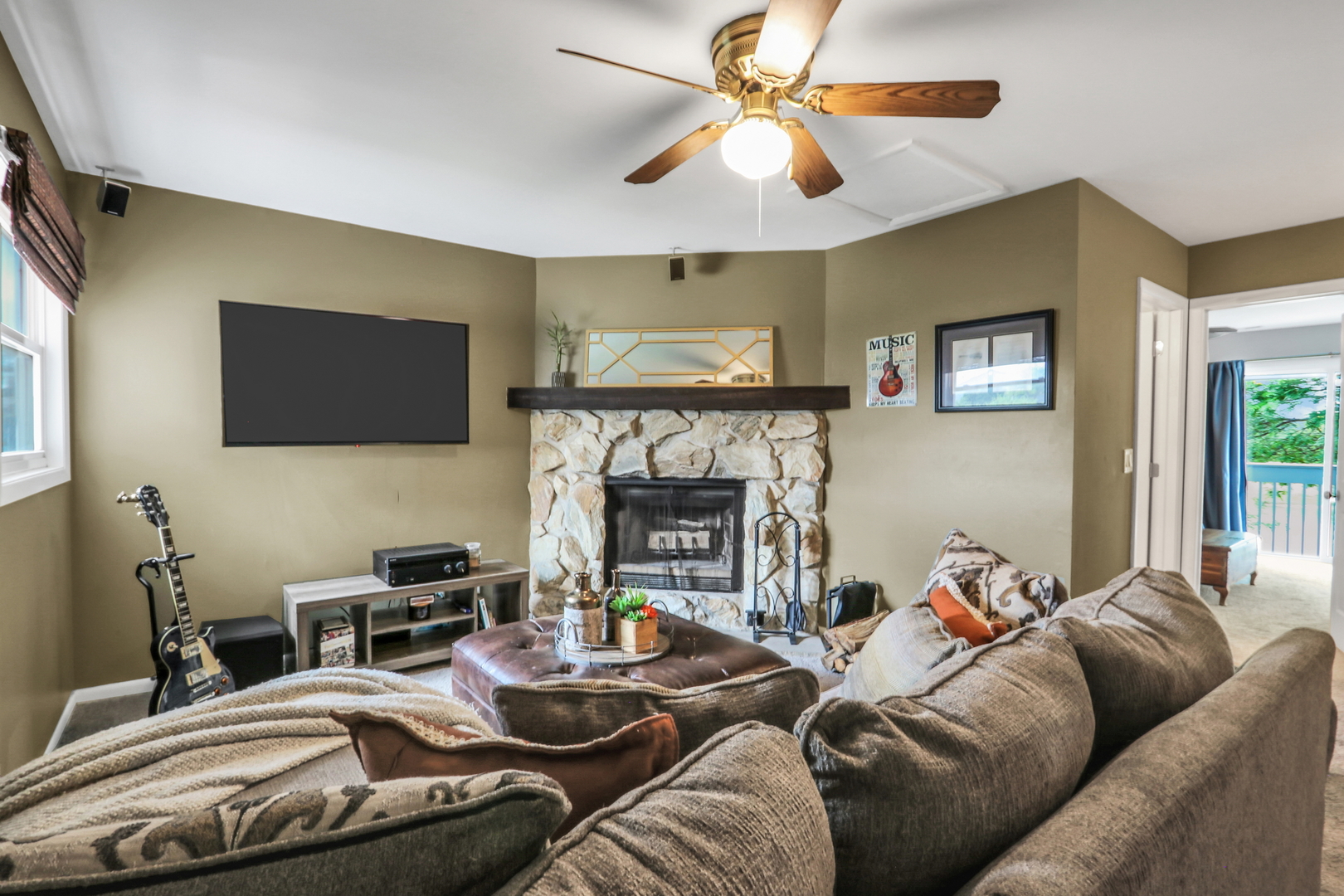 17462 W Walnut Lane