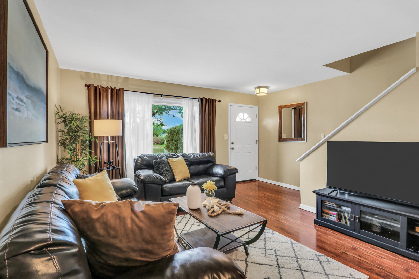 17462 W Walnut Lane