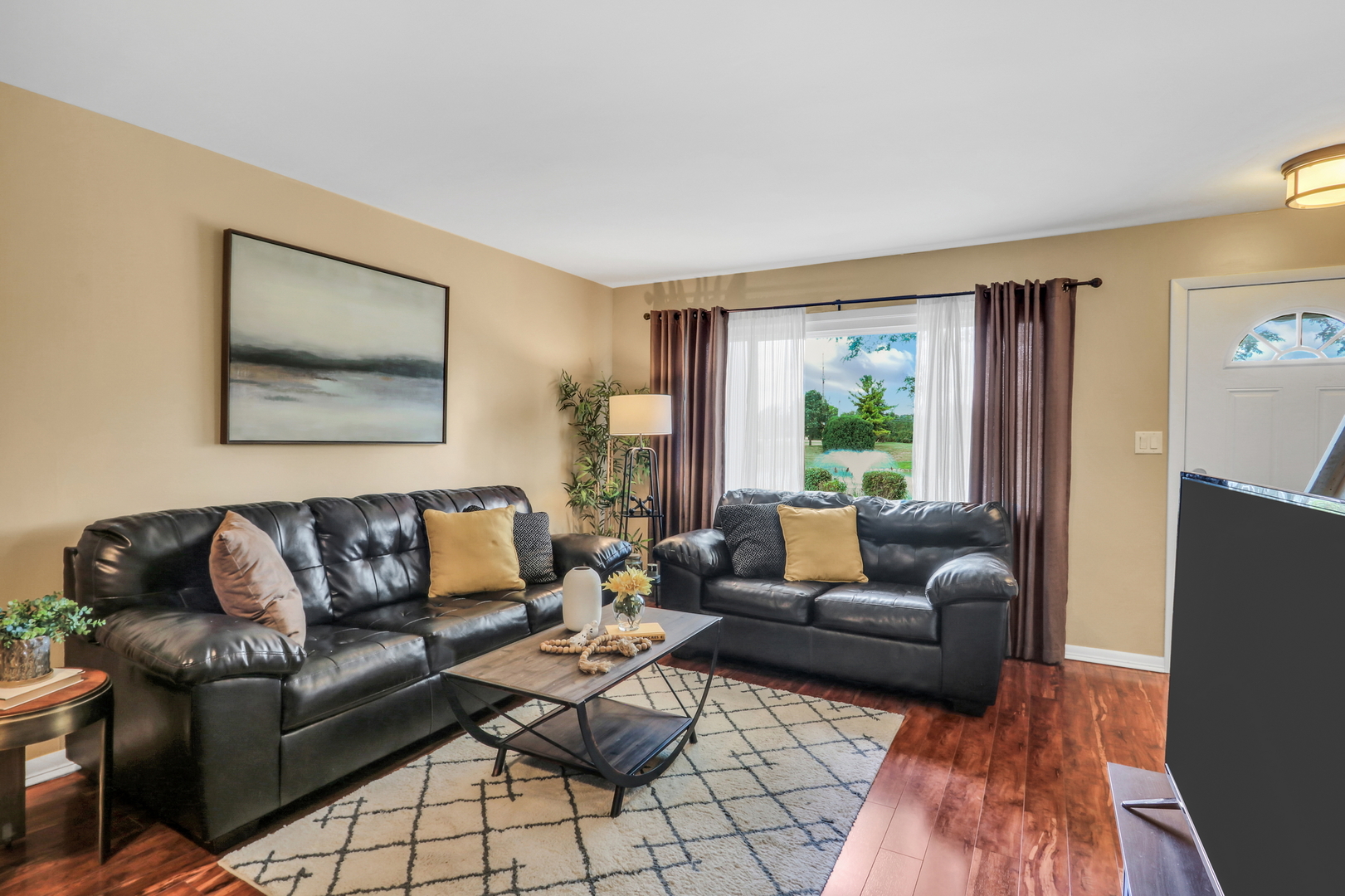 17462 W Walnut Lane