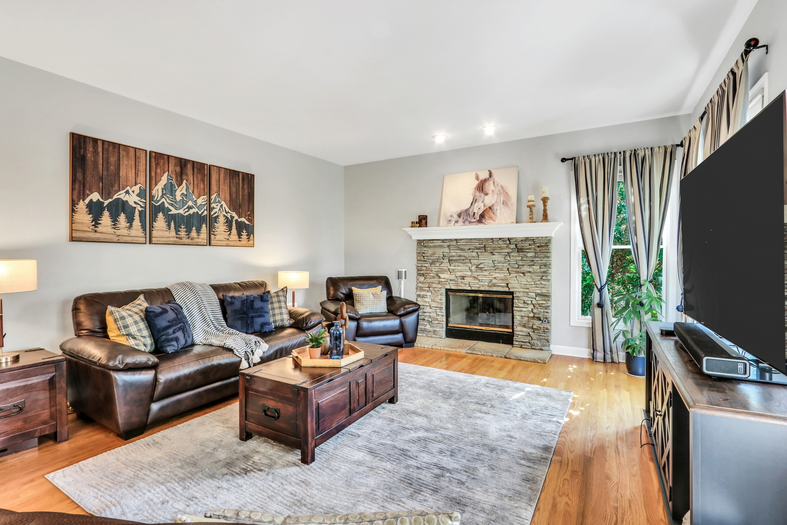 868 Red Hawk Drive