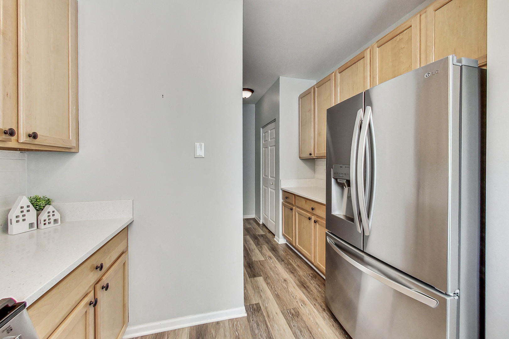 2877 Falling Waters Drive