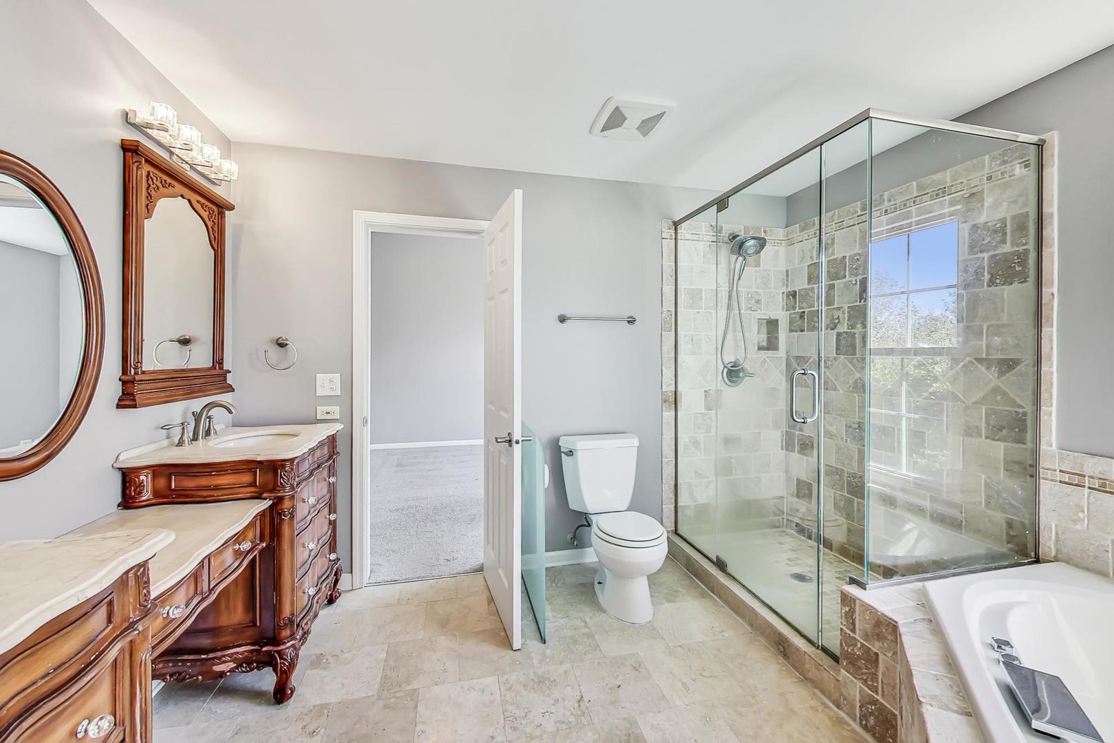 6016 Golfview Drive