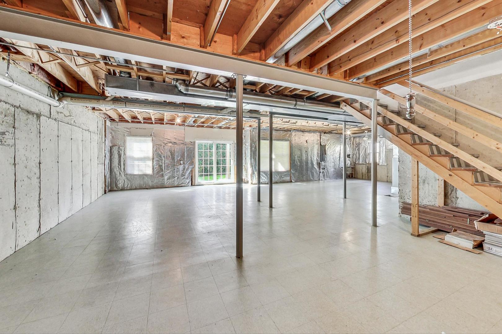 6016 Golfview Drive