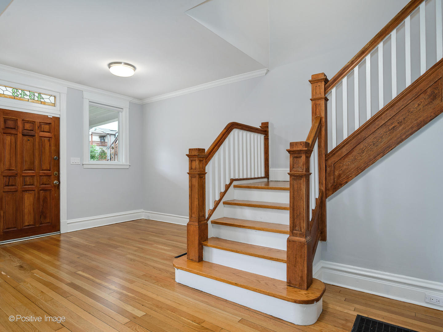 4543 N Greenview Avenue