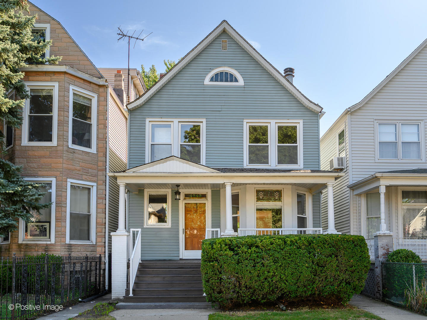4543 N Greenview Avenue