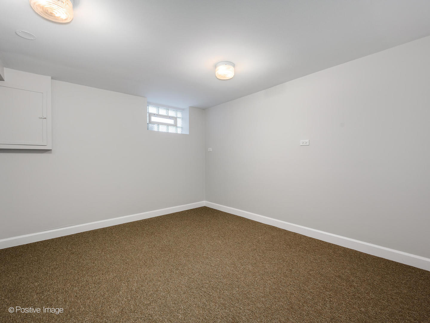 4543 N Greenview Avenue