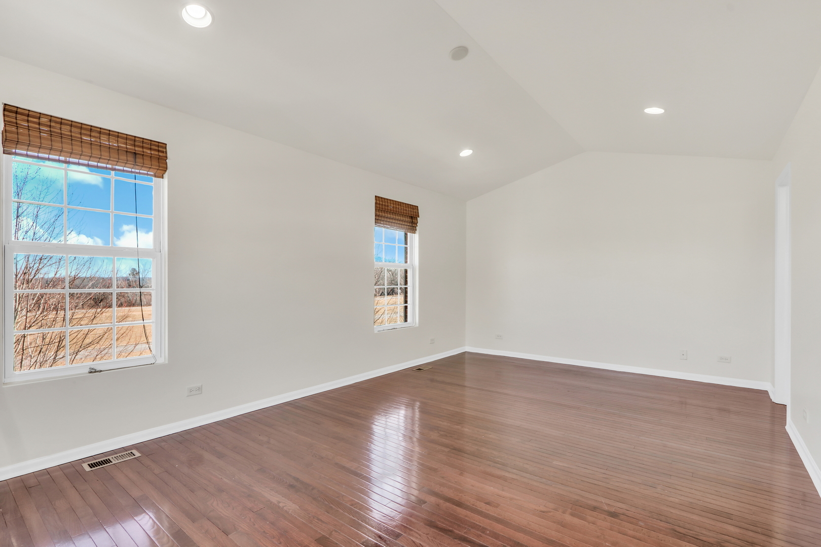3210 Neubauer Circle Unit: 3210