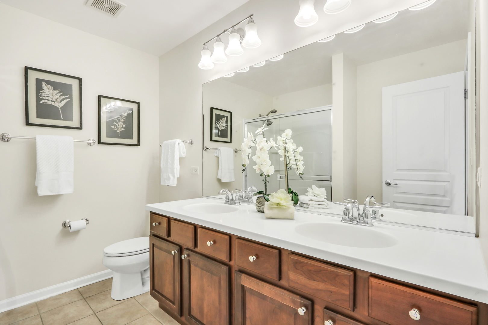 3210 Neubauer Circle Unit: 3210