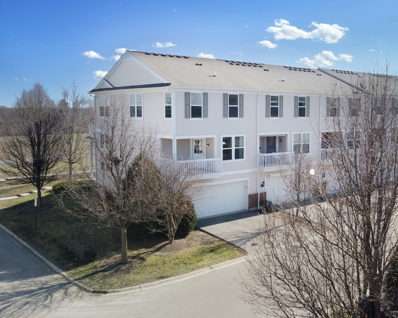 3210 Neubauer Circle Unit: 3210