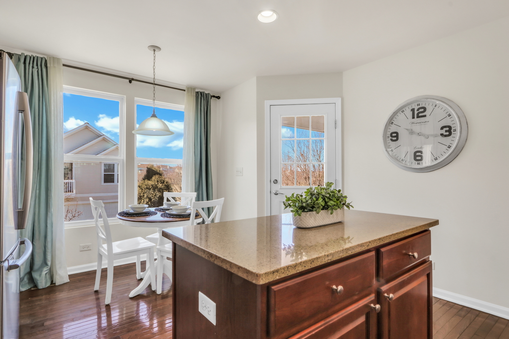 3210 Neubauer Circle Unit: 3210
