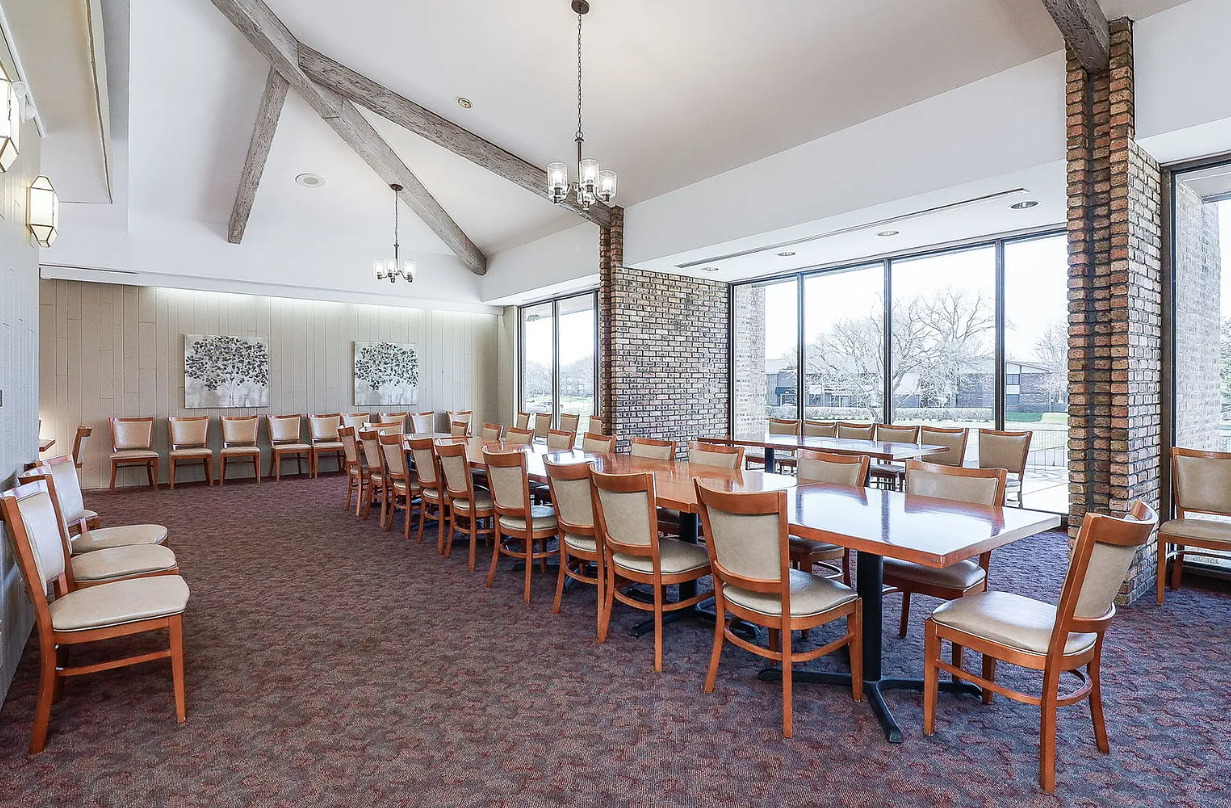 462 Raintree Court Unit: 1B
