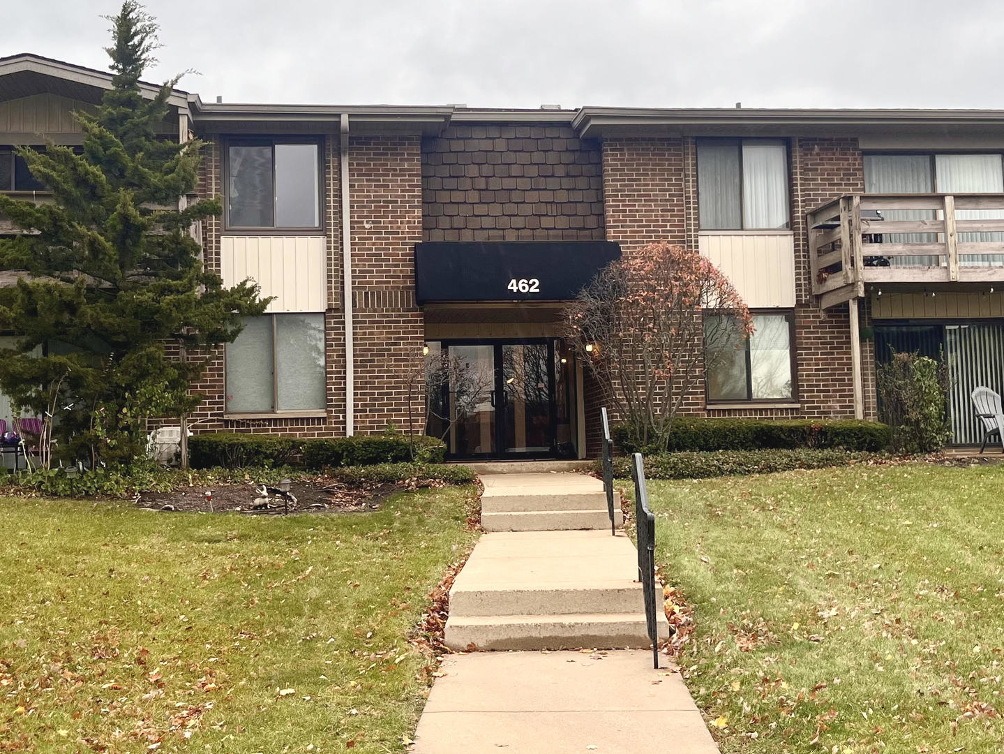 462 Raintree Court Unit: 1B