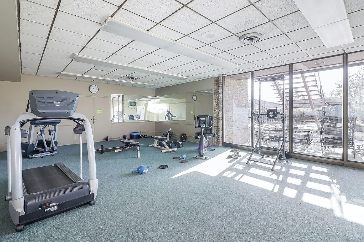 462 Raintree Court Unit: 1B