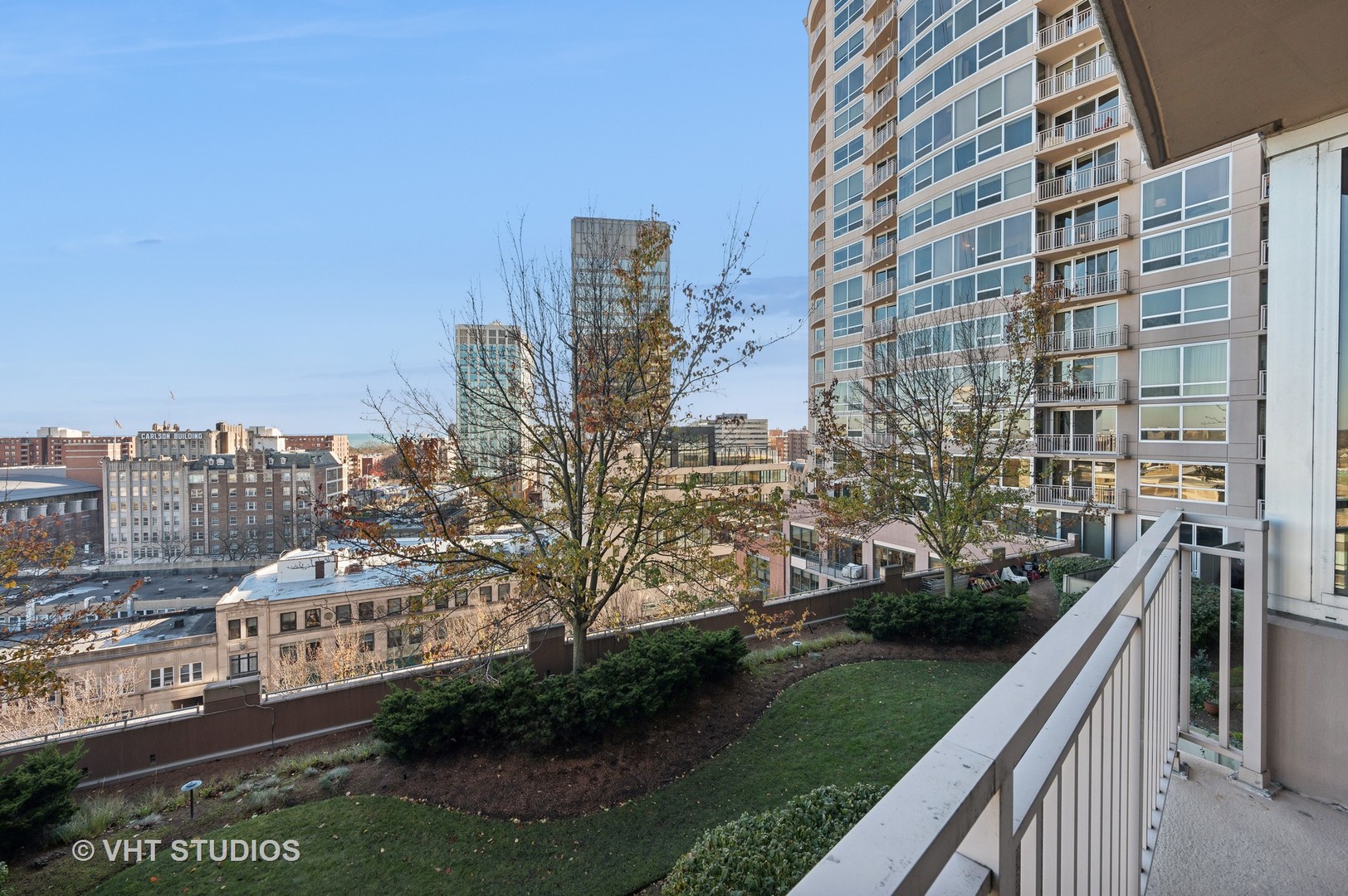 807 Davis Street Unit: 911
