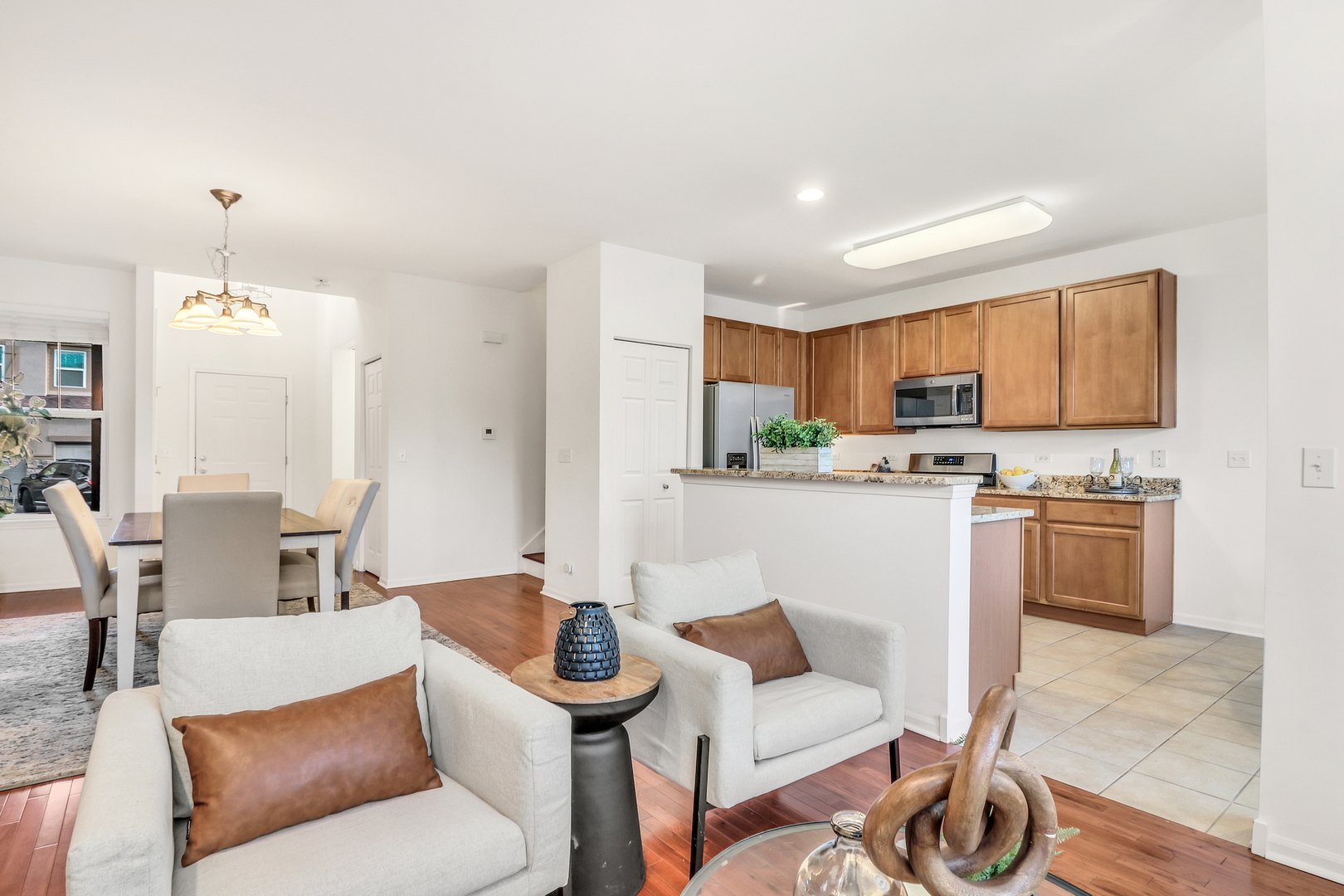 1829 N Crenshaw Circle