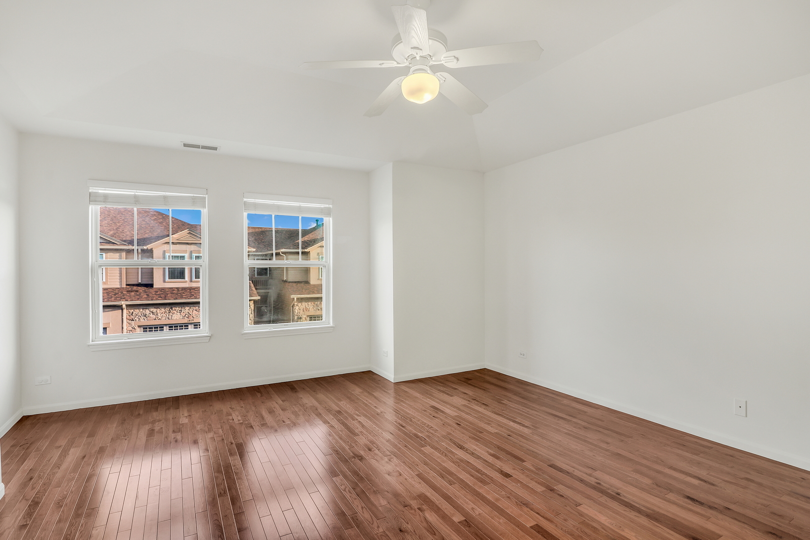 1829 N Crenshaw Circle