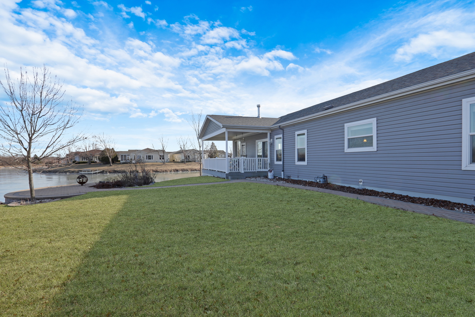 323 Legacy Court