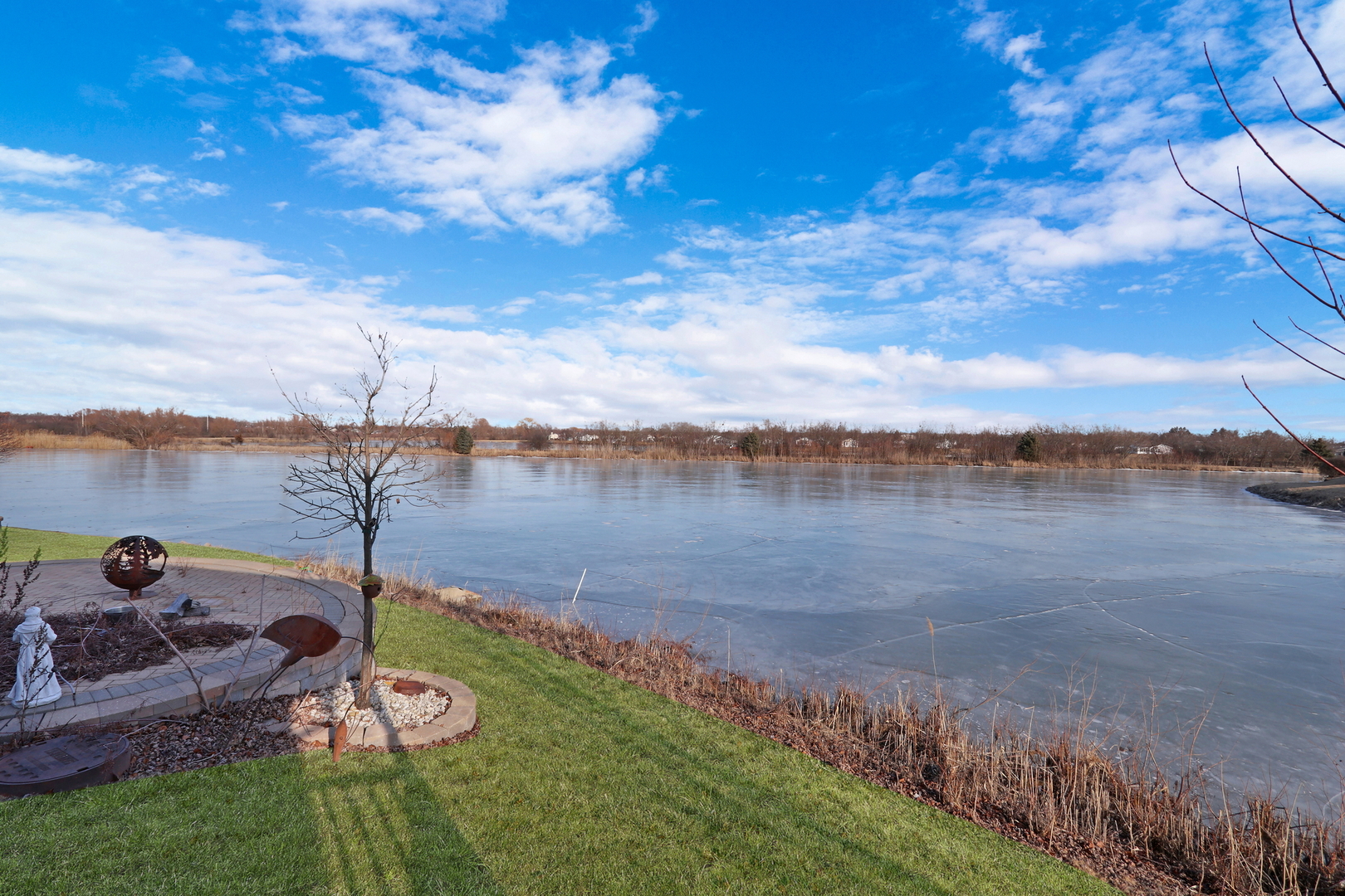 323 Legacy Court