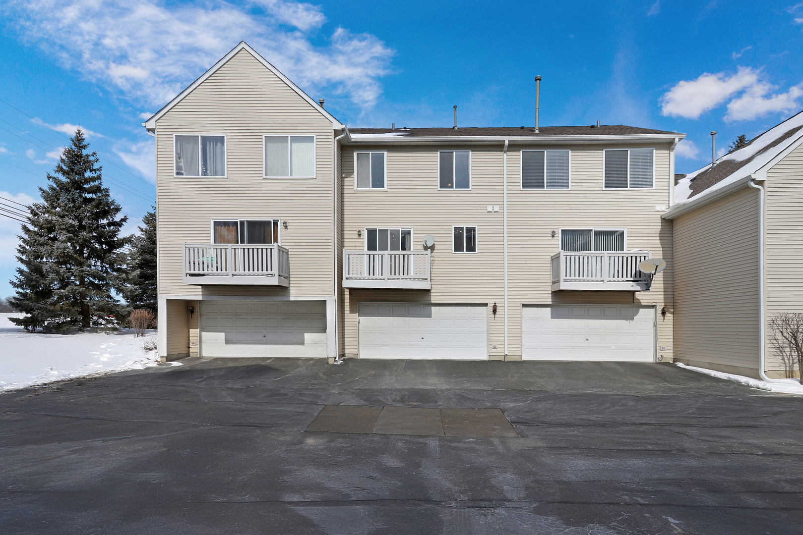 4585 W Hill Avenue Unit: 4585