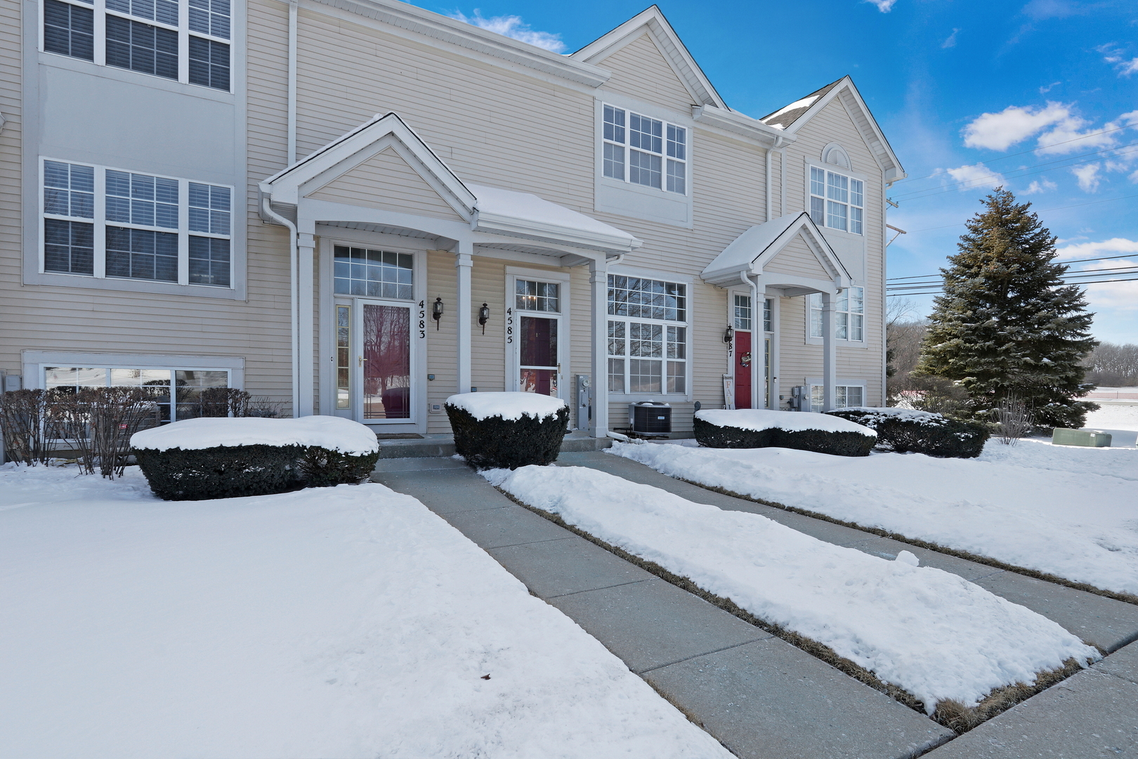4585 W Hill Avenue Unit: 4585