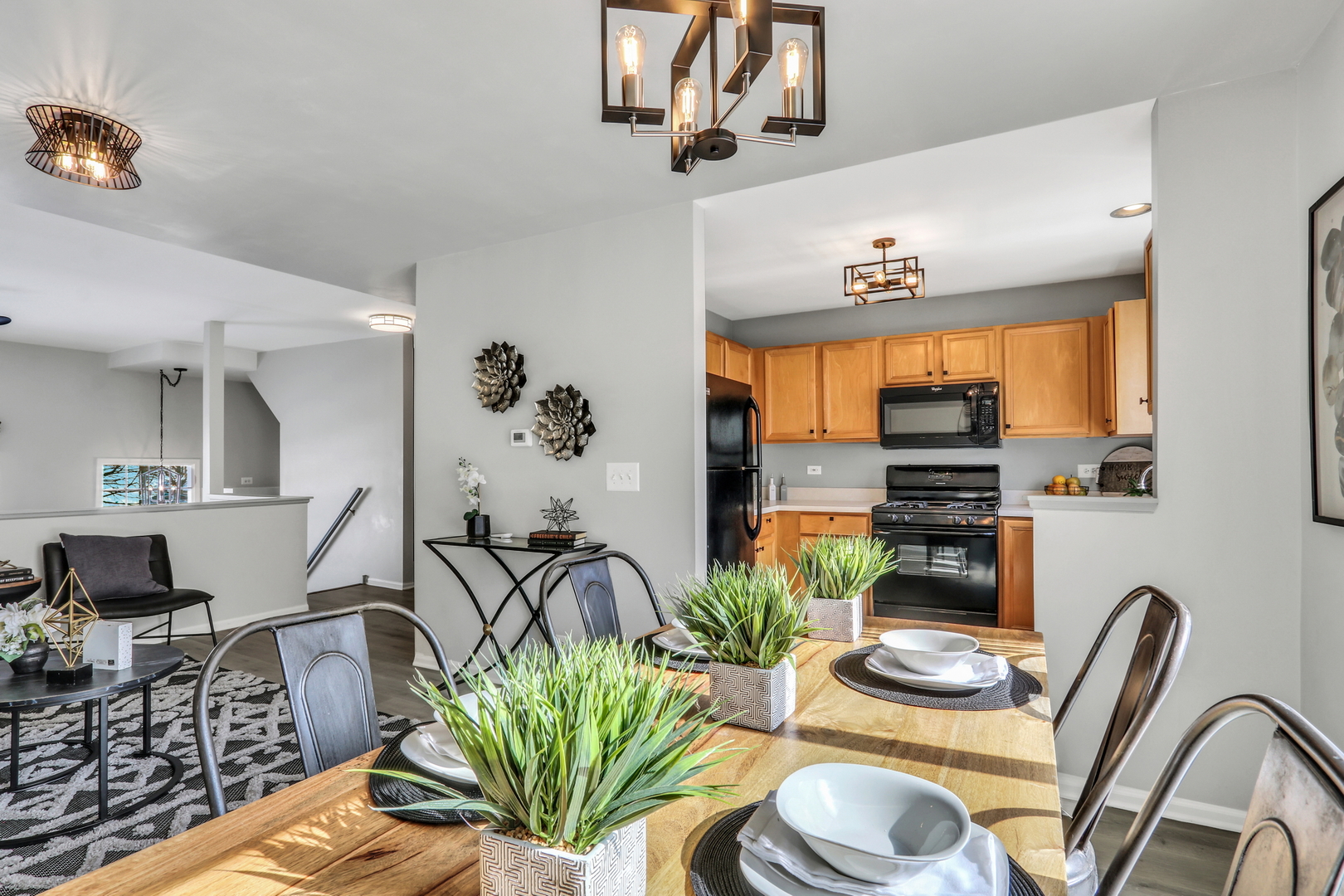 4585 W Hill Avenue Unit: 4585