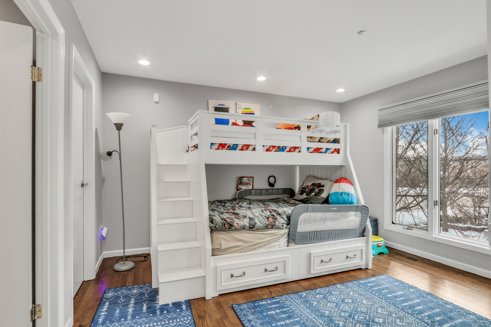 933 Central Avenue Unit: 6