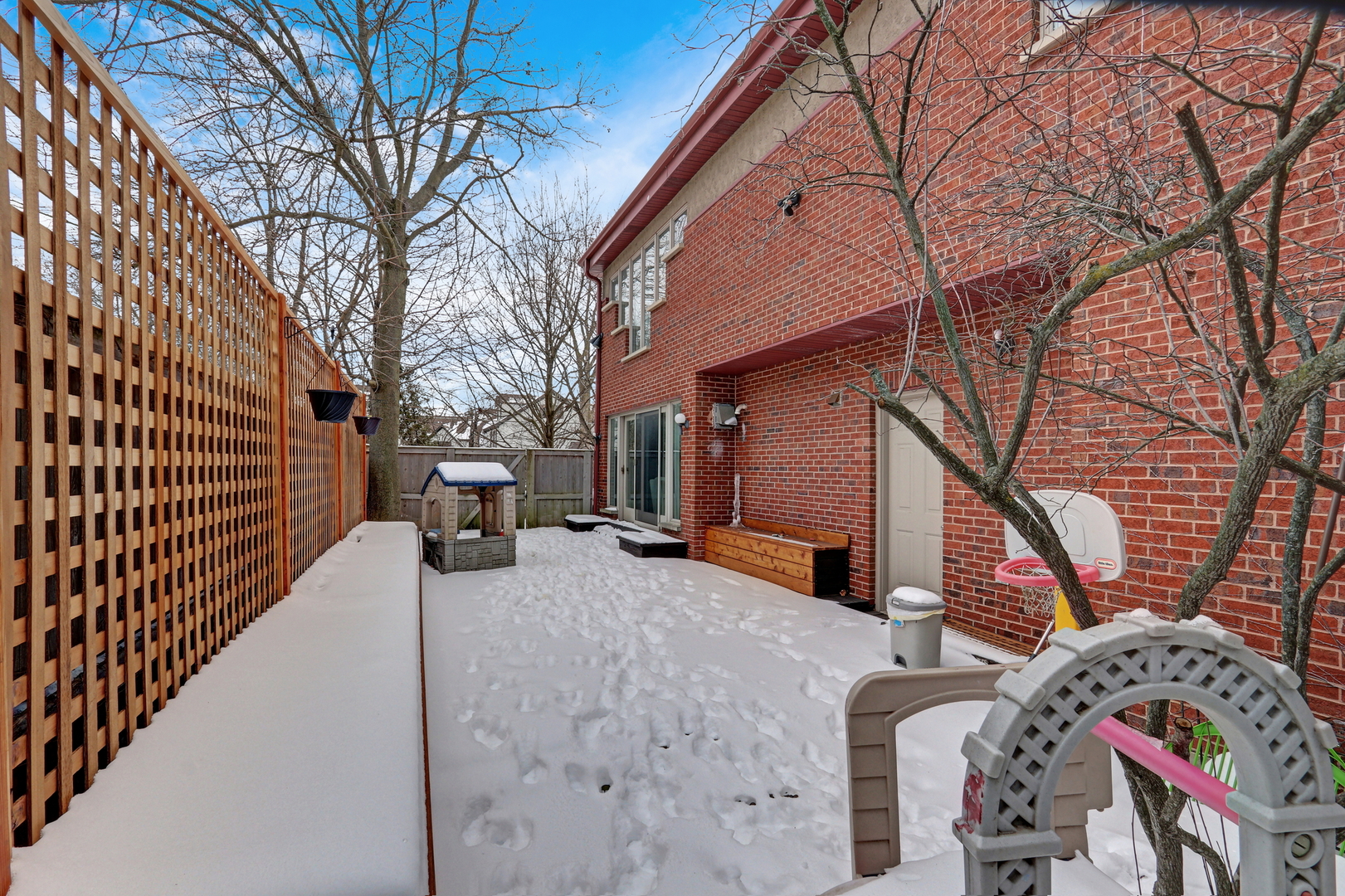 933 Central Avenue Unit: 6