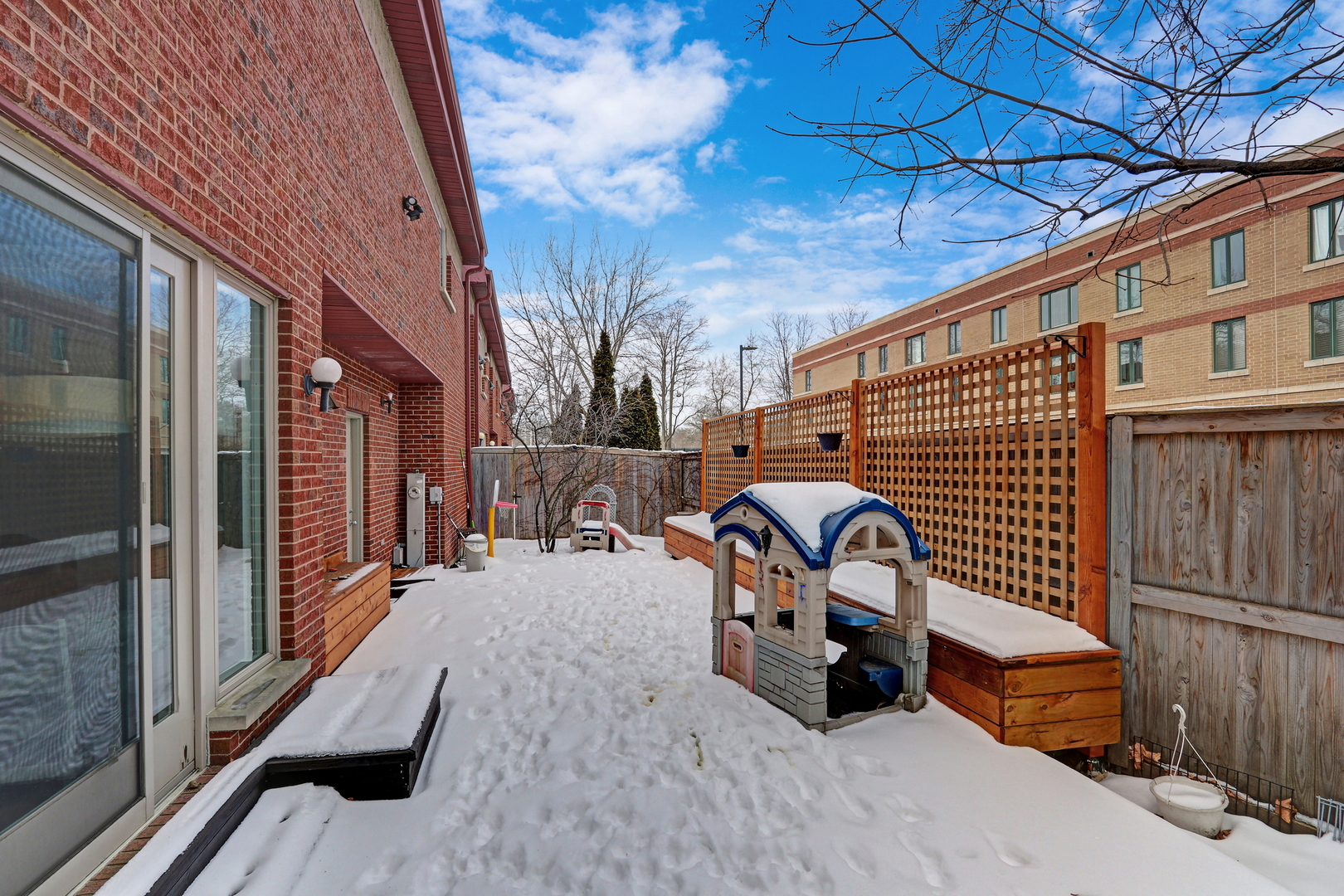 933 Central Avenue Unit: 6