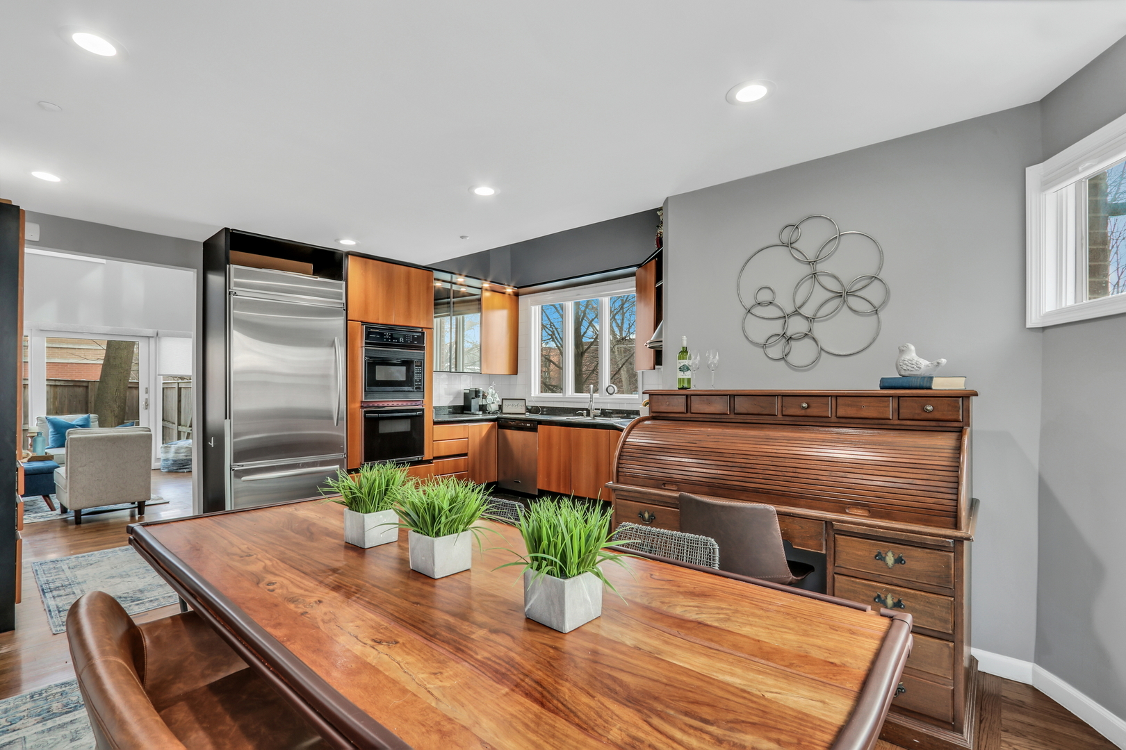 933 Central Avenue Unit: 6