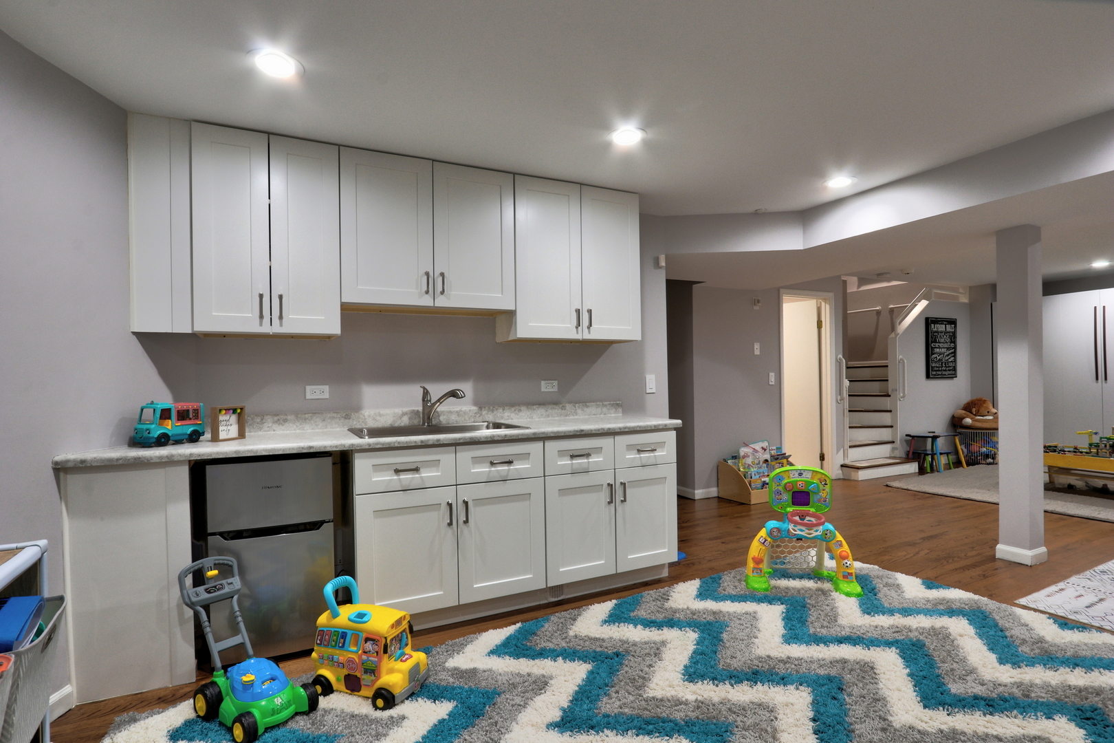 933 Central Avenue Unit: 6