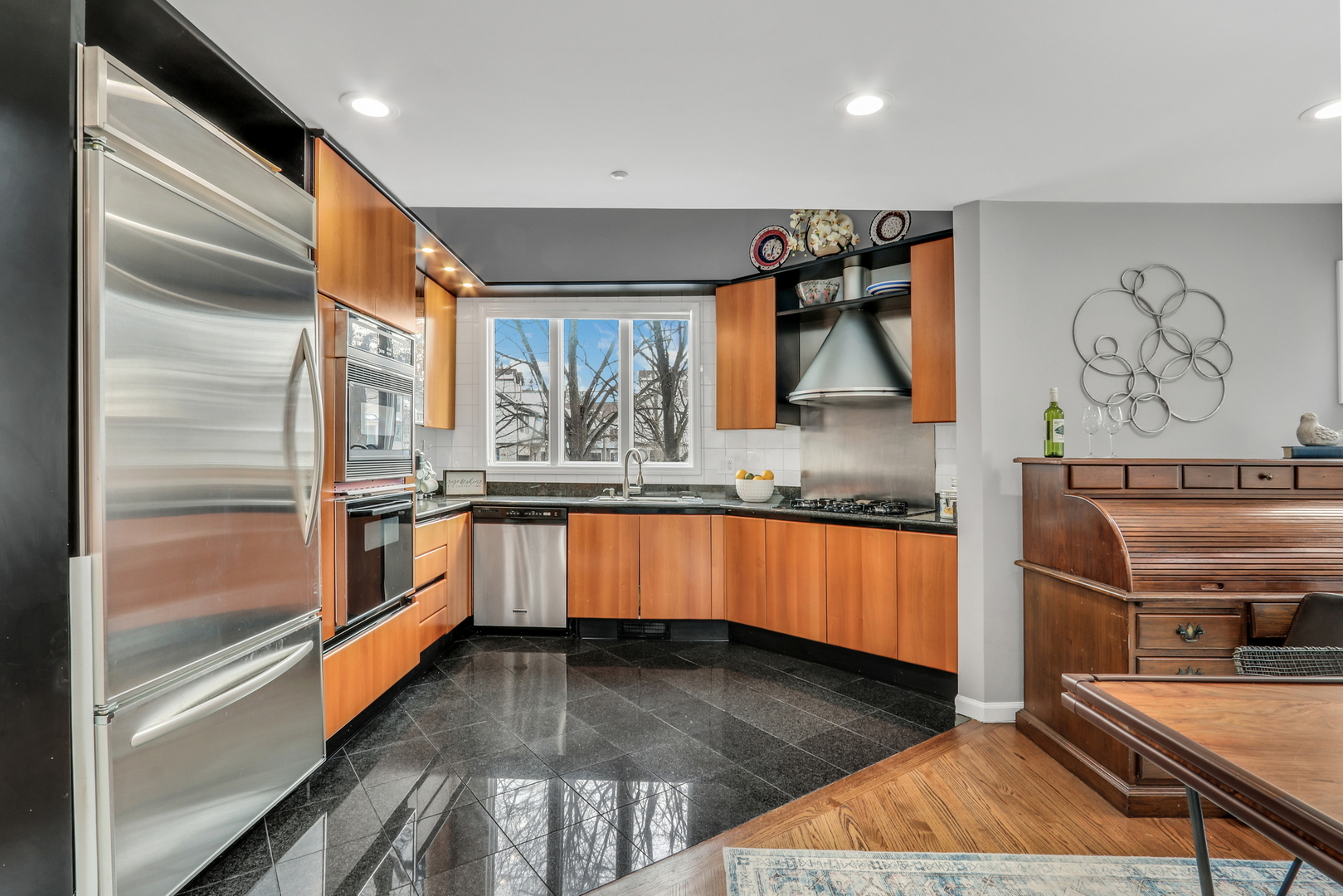 933 Central Avenue Unit: 6