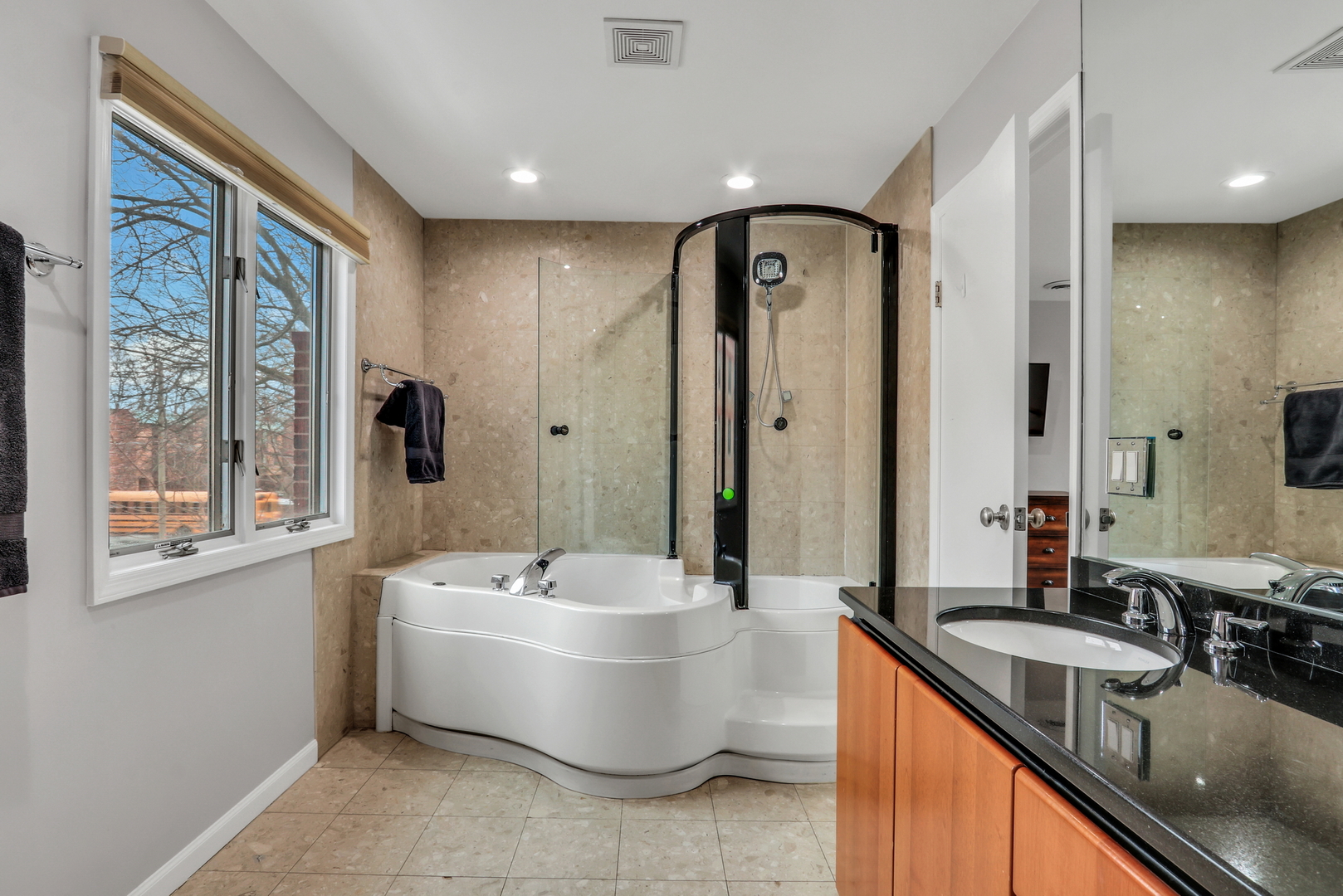 933 Central Avenue Unit: 6