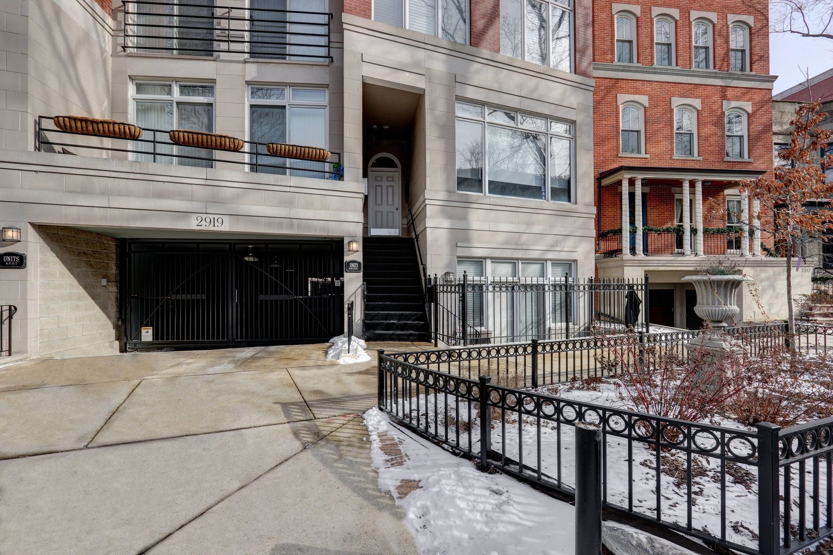 2919 N Burling Street Unit: J