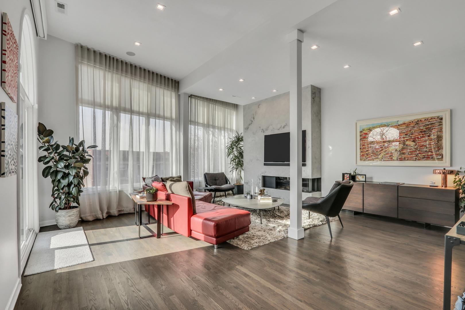 2919 N Burling Street Unit: J