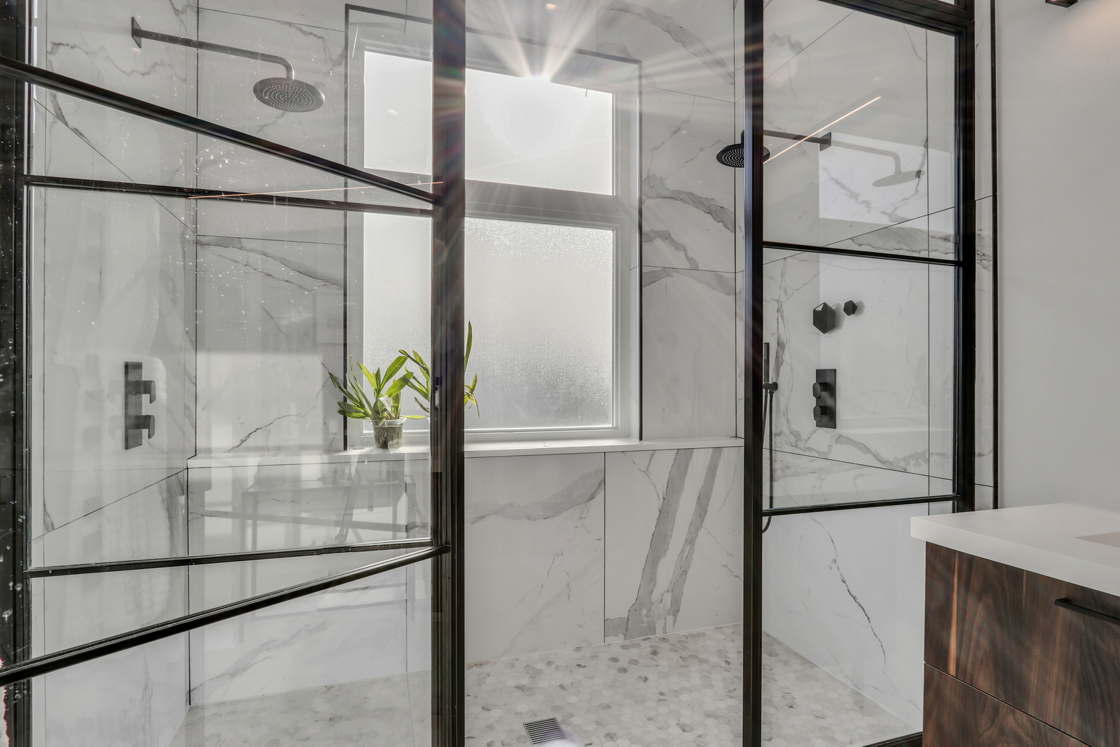 2919 N Burling Street Unit: J