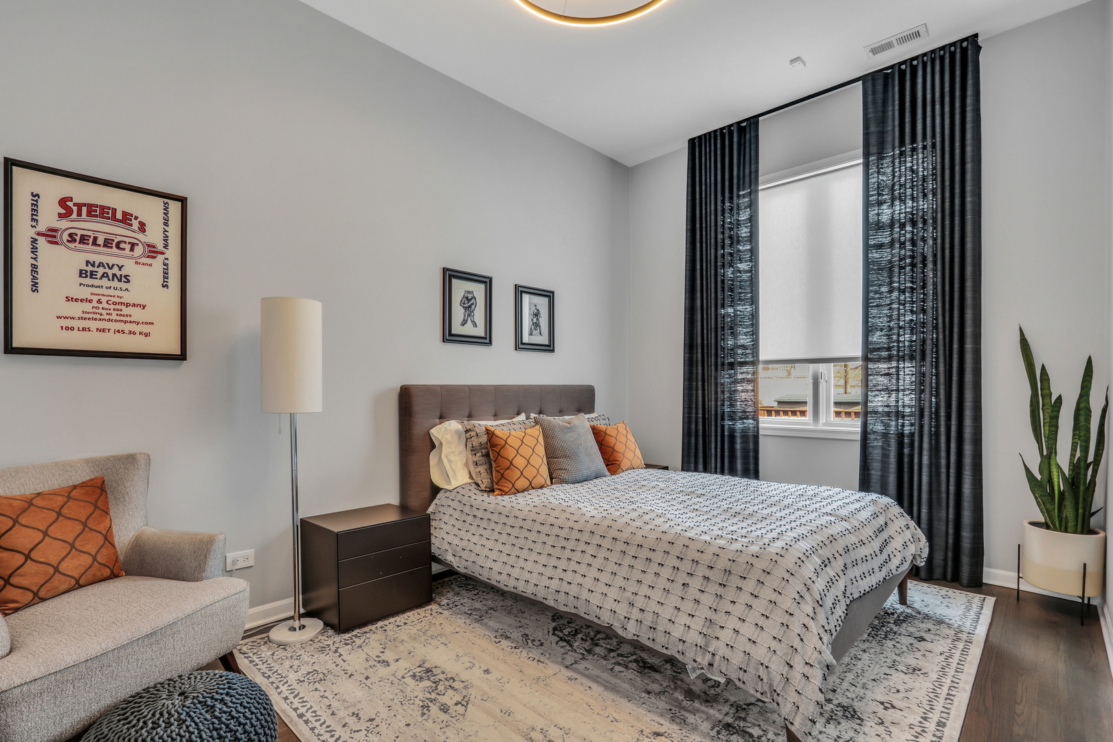 2919 N Burling Street Unit: J