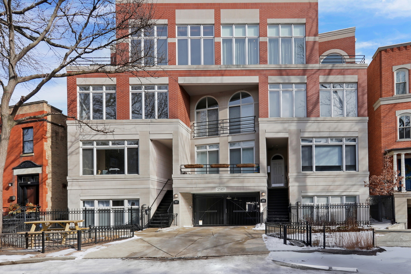 2919 N Burling Street Unit: J