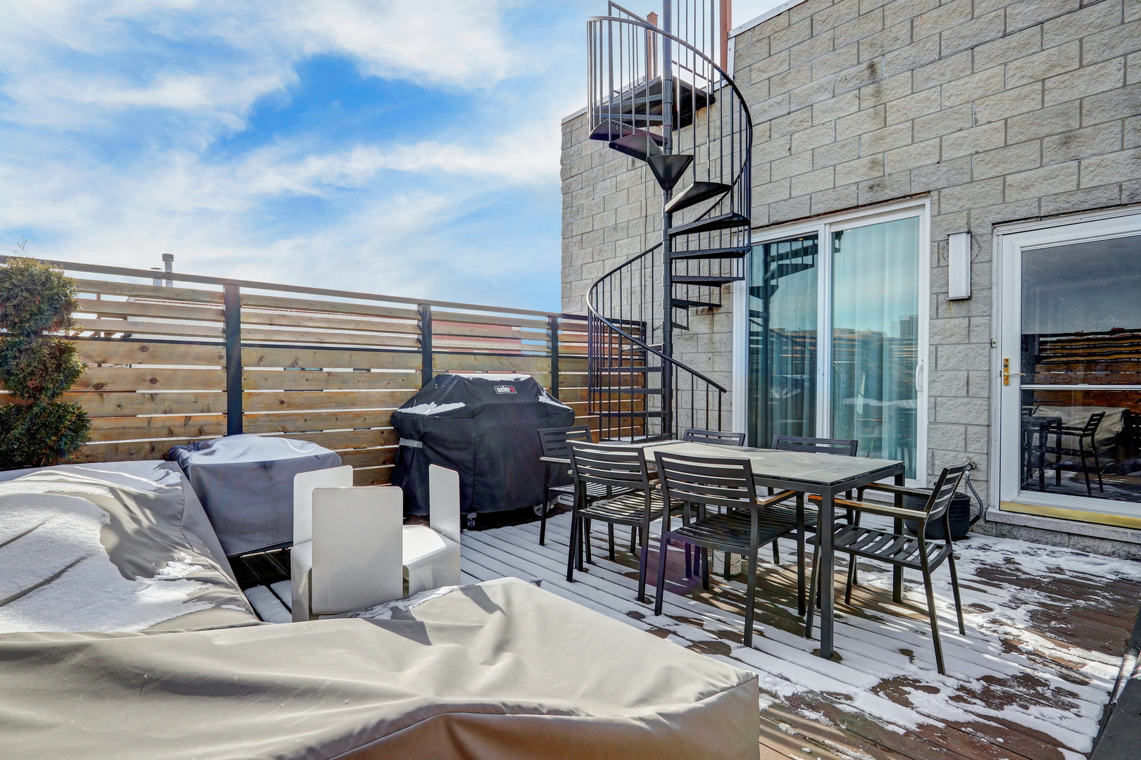 2919 N Burling Street Unit: J