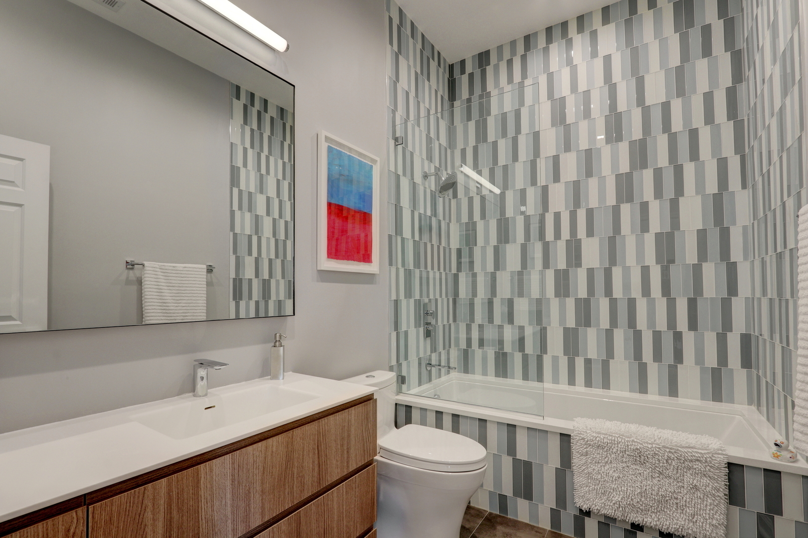 2919 N Burling Street Unit: J