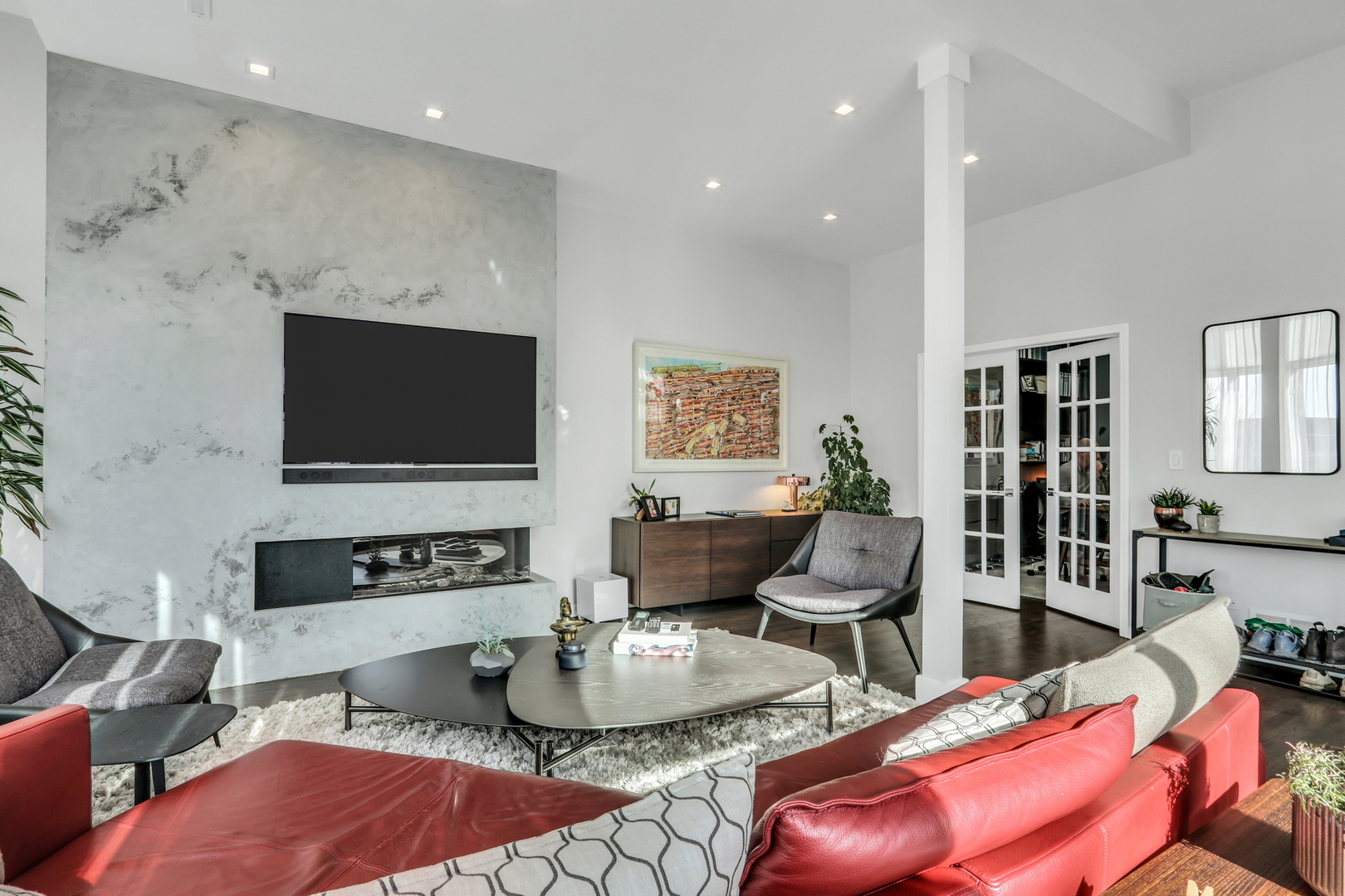 2919 N Burling Street Unit: J